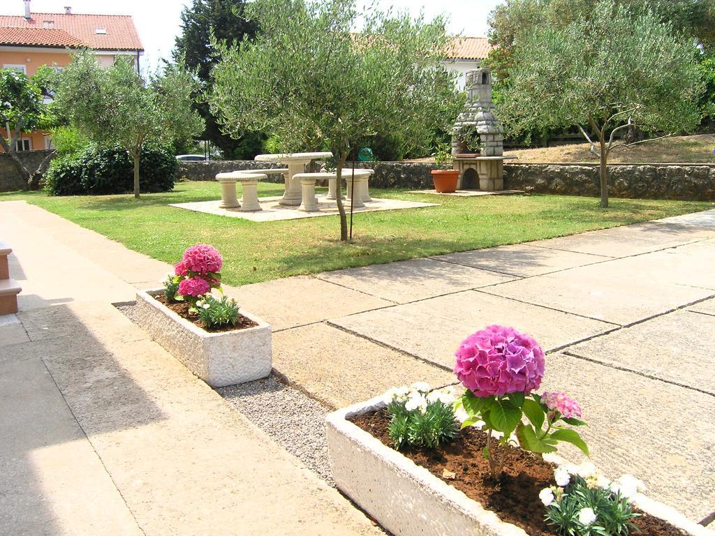 Apartman Elvira *