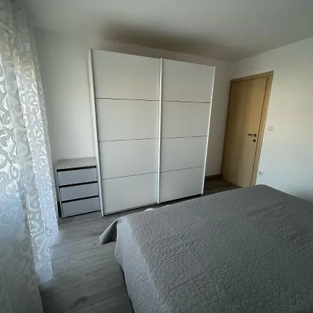 Apartments Elvira Krk Town Exterior photo