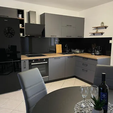 Apartments Elvira Krk Town Exterior photo