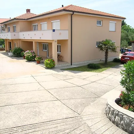 Apartments Elvira Krk Town Exterior photo