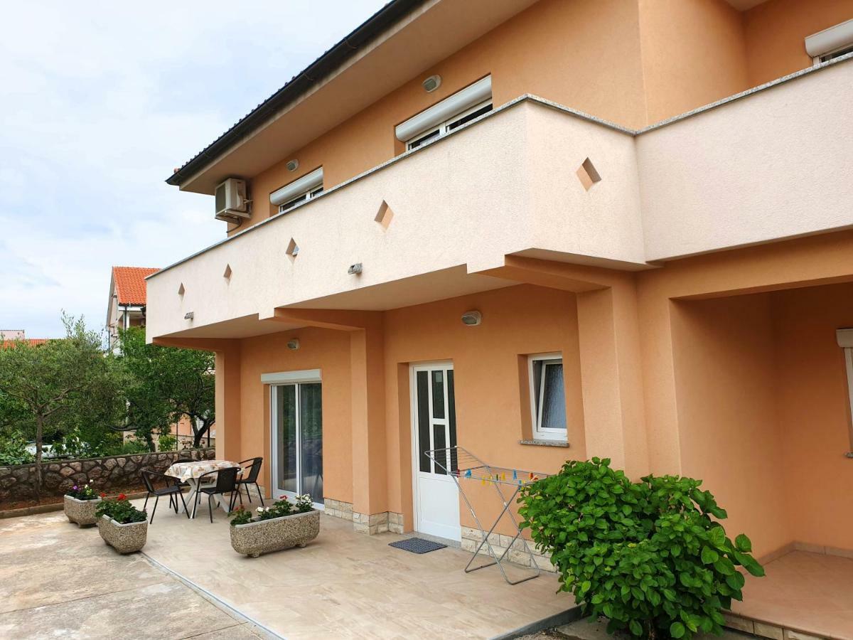 Elvira Apartment *